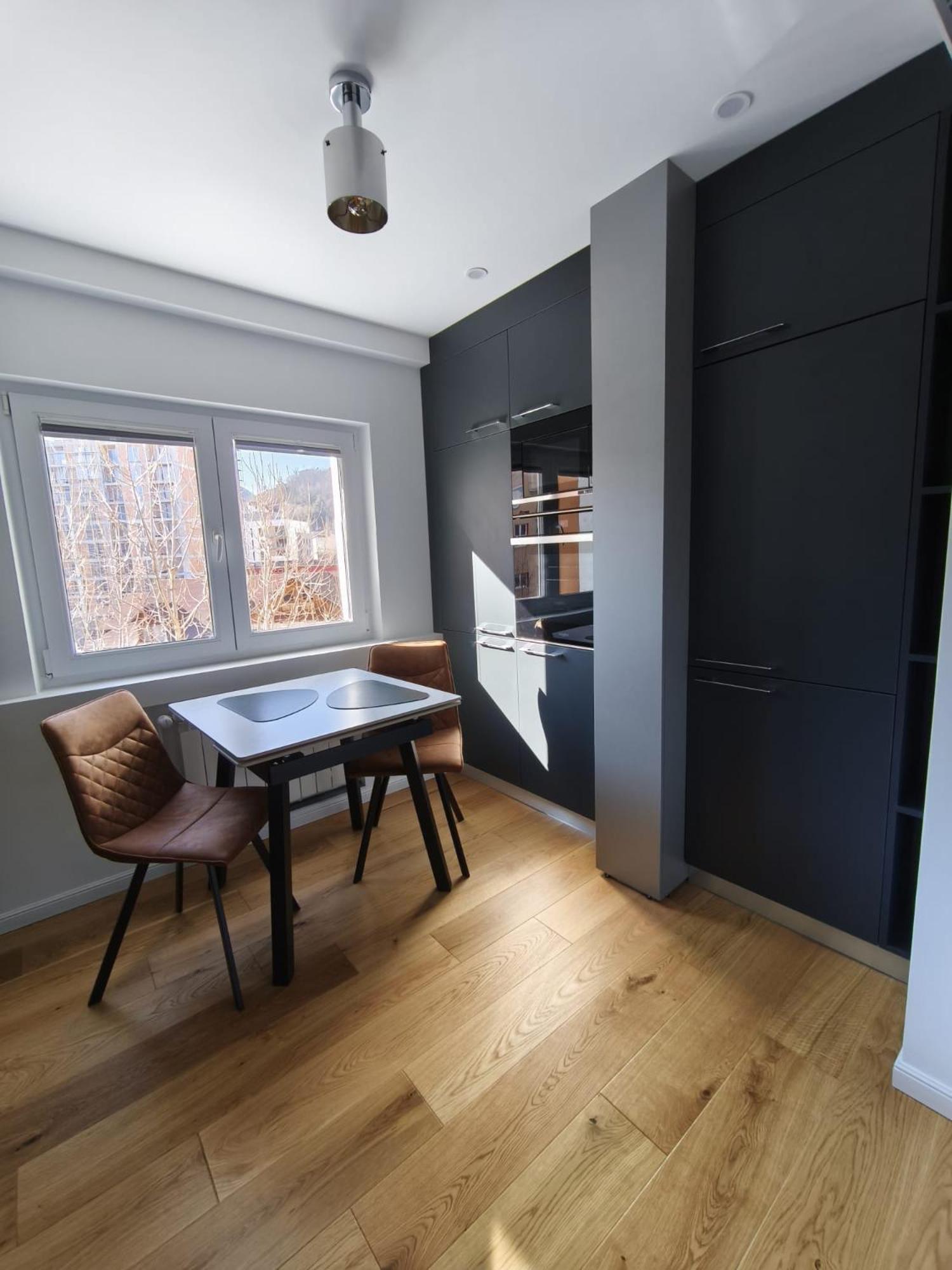 Studio Lux, Elegant & Confortabil Brassó Kültér fotó